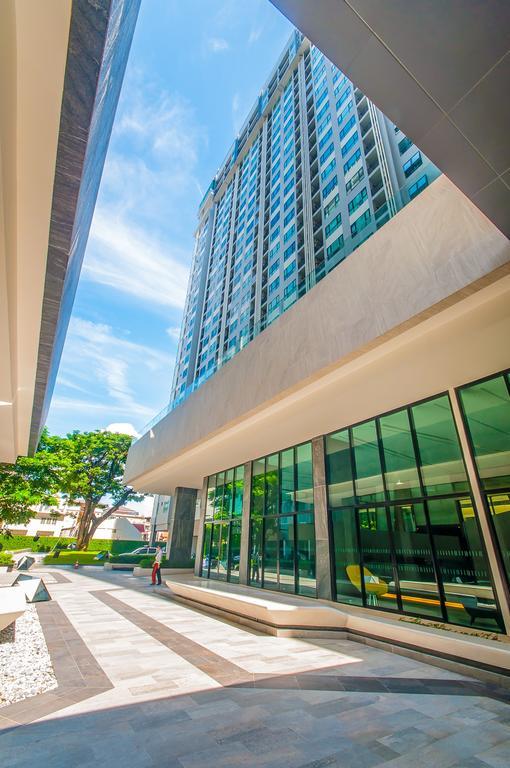 Central Pattaya Residence-The Base Condo Екстериор снимка
